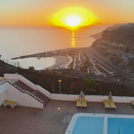 & Ocean Views Apartment